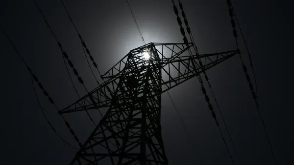 Blackout Total di Bali: Gangguan Gardu Induk Pemaron Lumpuhkan Seluruh Pulau