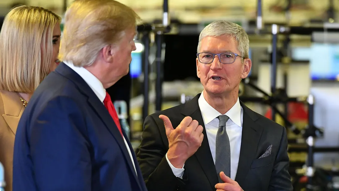 CEO Apple Tim Cook: Tarif Impor Trump Tak Ganggu Bisnis, Produksi Dialihkan ke India dan Vietnam