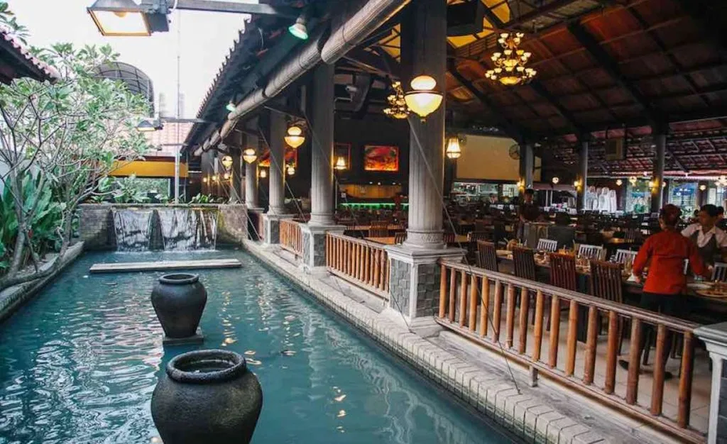 5 Rekomendasi Tempat Makan Keluarga di Surabaya: Enak, Murah, dan Bikin Betah