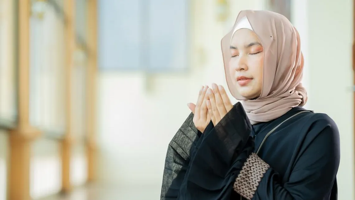 Rahasia Hati Tenang di Tengah Badai Hidup: Kumpulan Doa Mustajab untuk Kedamaian Batin