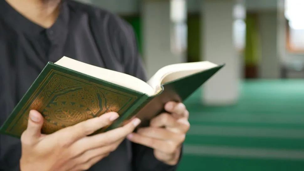 Tafsir Lengkap Surat Al-Fatihah: Inti Al-Qur&#039;an dan Doa Abadi Umat Muslim