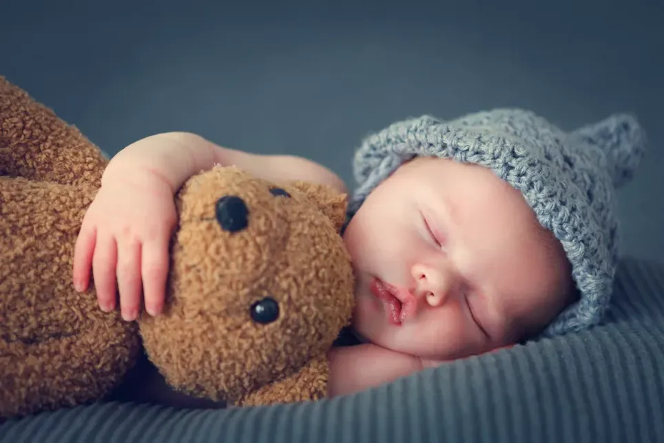 Tips Ajaib! Cara Membuat Bayi Tidur Nyenyak Semalaman Penuh (Panduan Lengkap Orang Tua Baru)