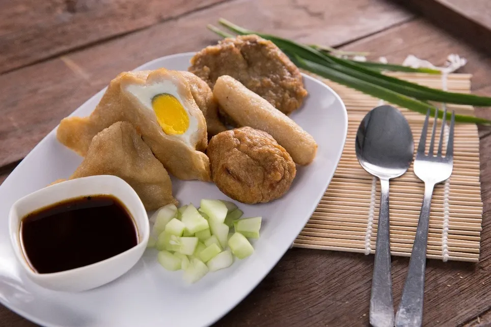 Rahasia Pempek Palembang Original: Resep Lengkap Anti Gagal dengan Cuko Otentik