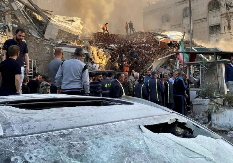 Israel Bombardir Damaskus Dekat Istana Presiden Suriah: Pesan Keras untuk Rezim Baru