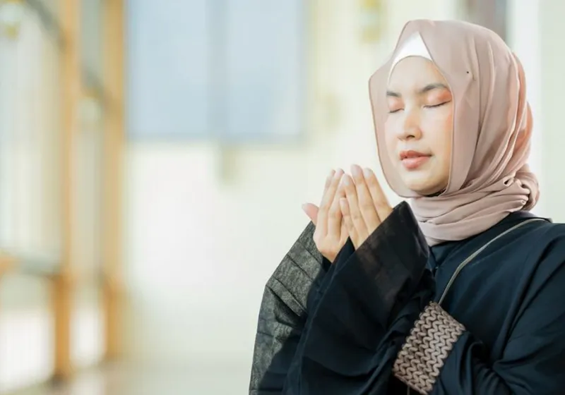 Rahasia Hati Tenang di Tengah Badai Hidup: Kumpulan Doa Mustajab untuk Kedamaian Batin